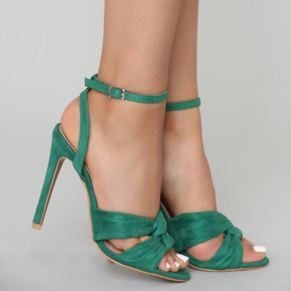Brand new green heels